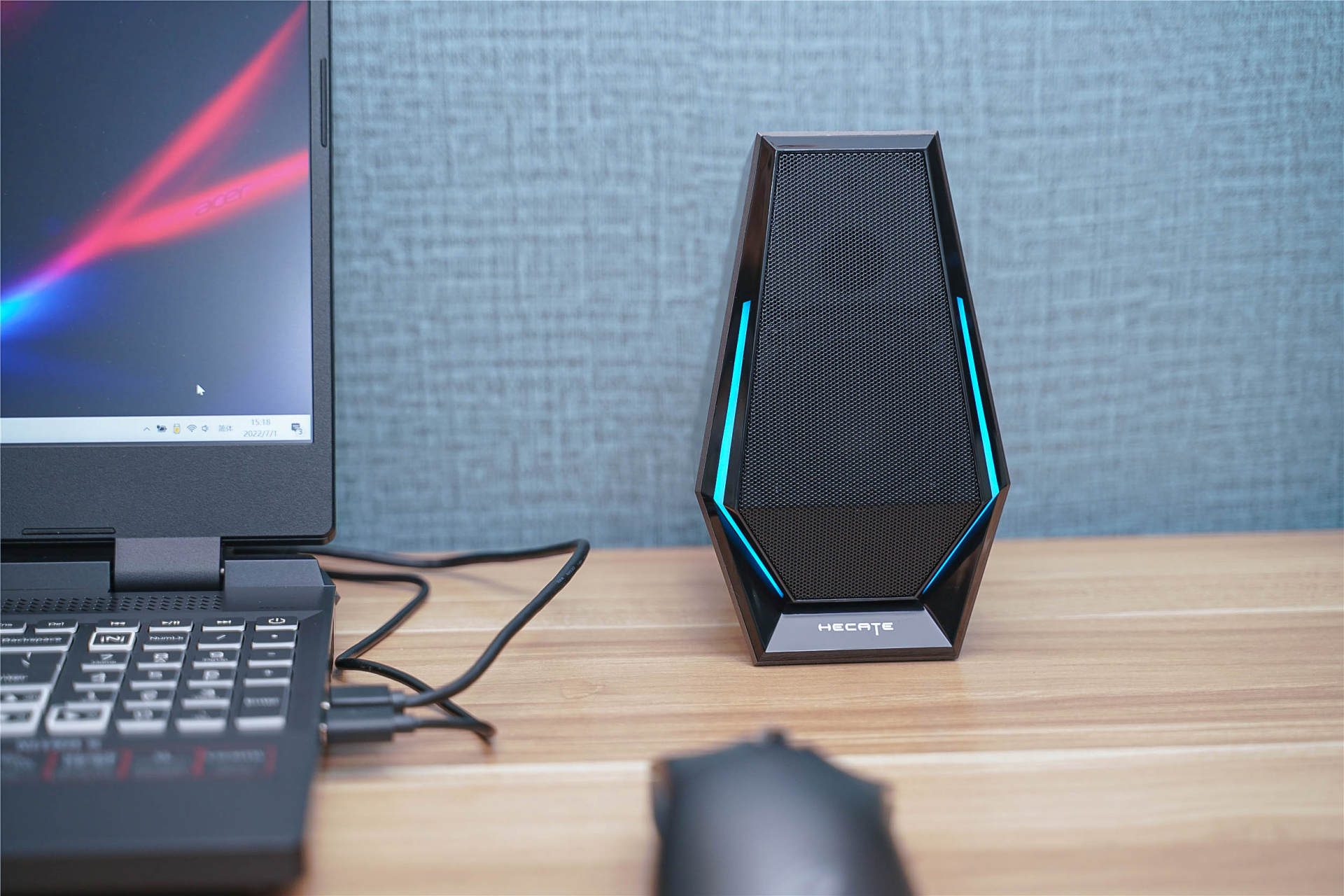 漫步者|仅179元诚意十足，三模连接+三种音效+RGB灯效，漫步者G1500评测