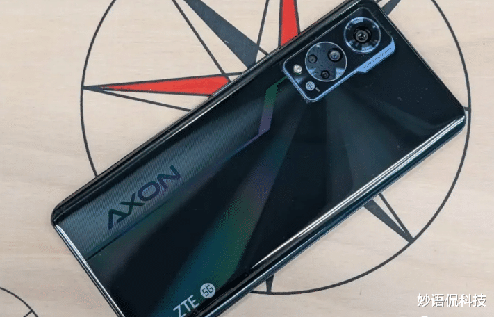 折叠屏|重回2498元,20GB+256GB+屏下相机,吴京代言