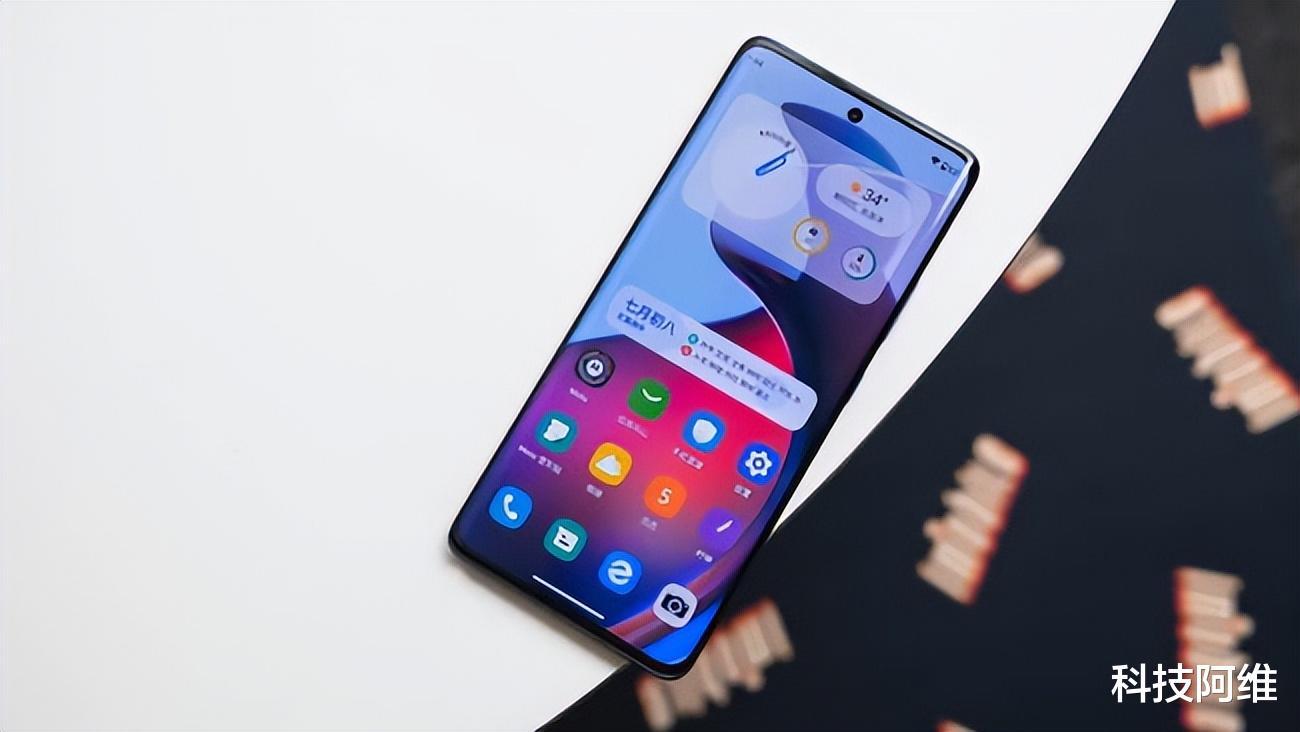 曲面屏|12GB+512GB+68W闪充,重回2699元,顶配曲面屏旗舰沦为中档机