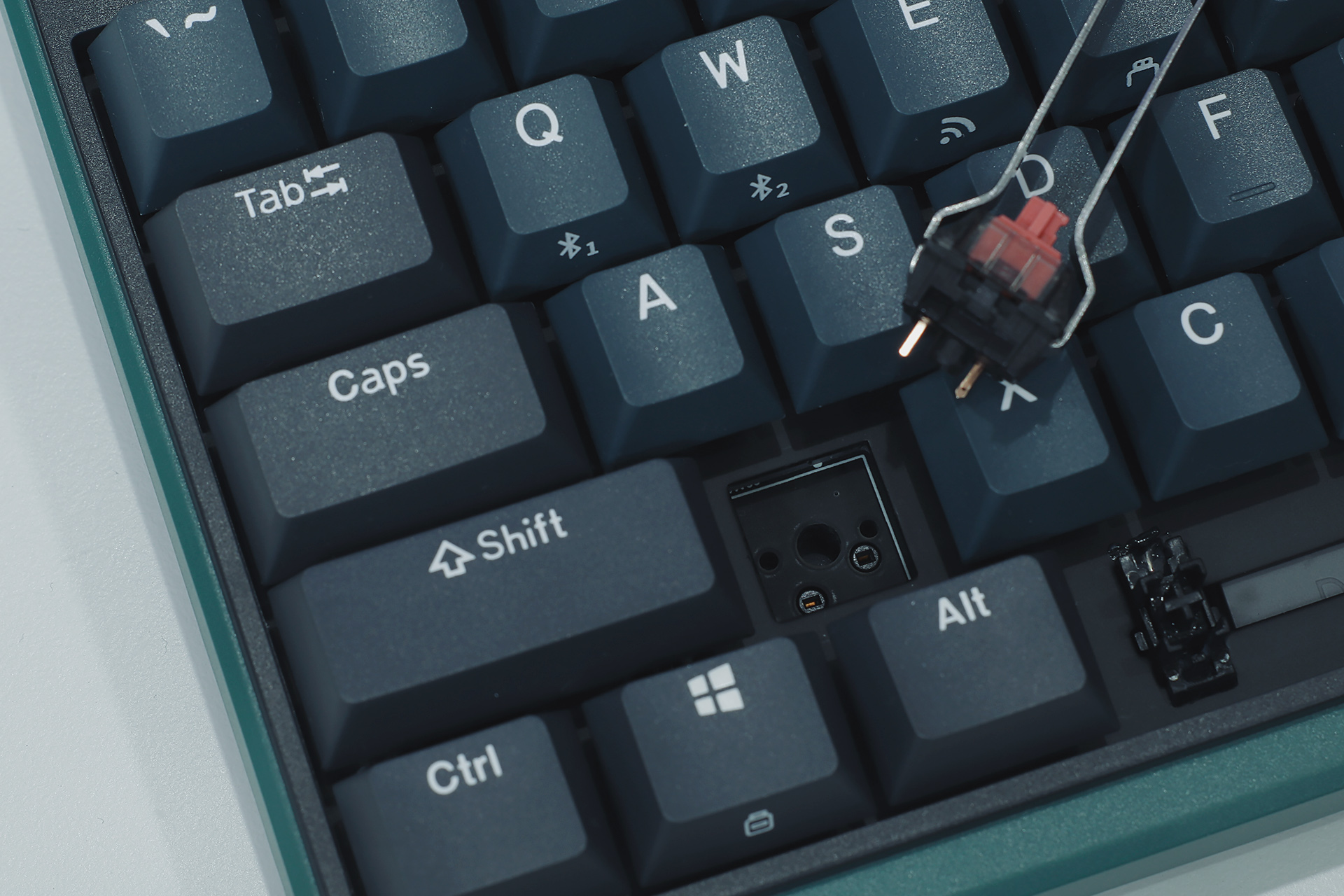 机械键盘|好家伙,还没开卖我就把它拆了,杜伽K610W三模热插拔机械键盘拆解体验