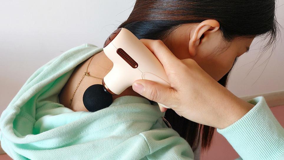 按摩放松 拿捏有度：倍益康 C1 super mini筋膜枪