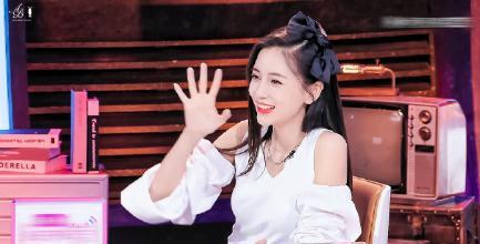 Angelababy|放低姿态！Angelababy担心洪成成，是故意的还是真的？