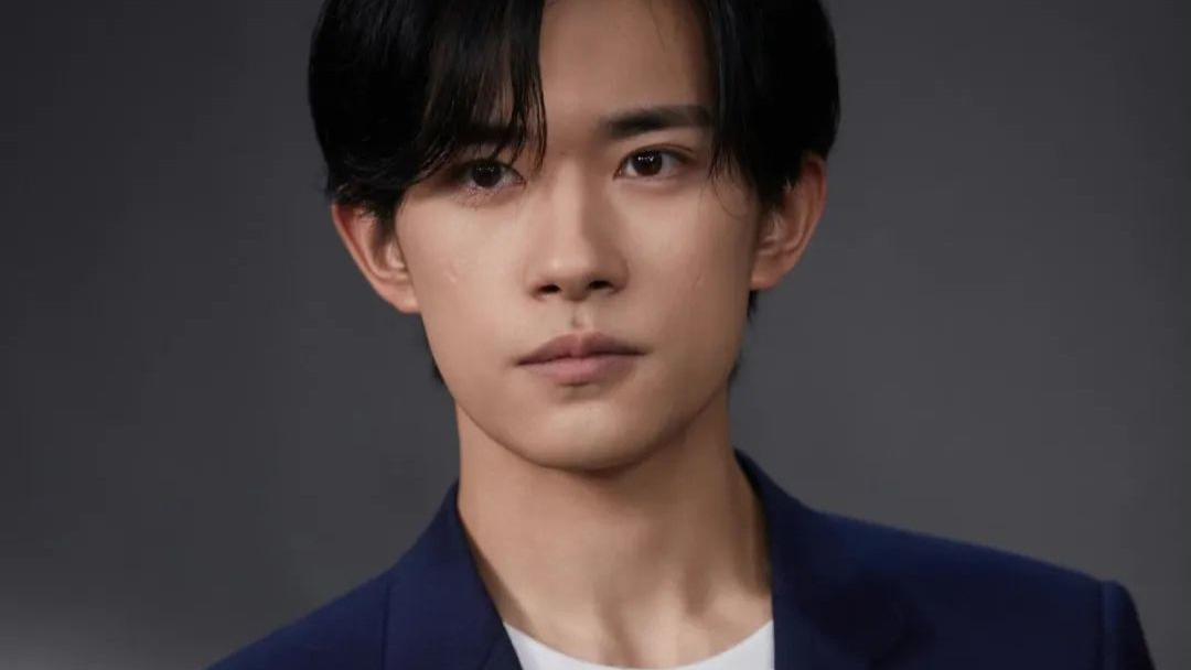 易烊千玺|易烊千玺的事情迎来转机，官媒参与讨论