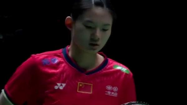 何冰娇|何冰娇2: 1逆转，中国一姐会师提前锁定四强，小将0: 2奥原希望