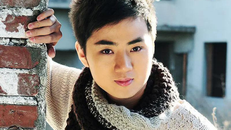 余少群|40岁的余少群走到今天，到底该不该怪自己？