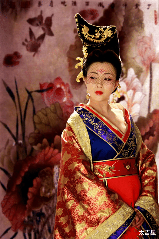 她是女皇武则天的饰演者，三岁客串电影，五岁红遍香港