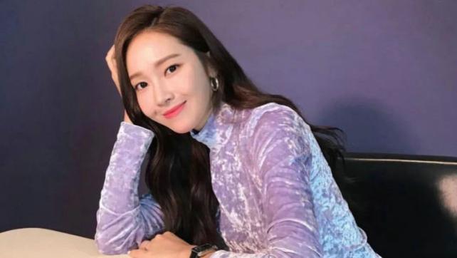 郑秀妍|《乘风破浪》第4期，真“皇族”浮出水面，这波强捧我给满分