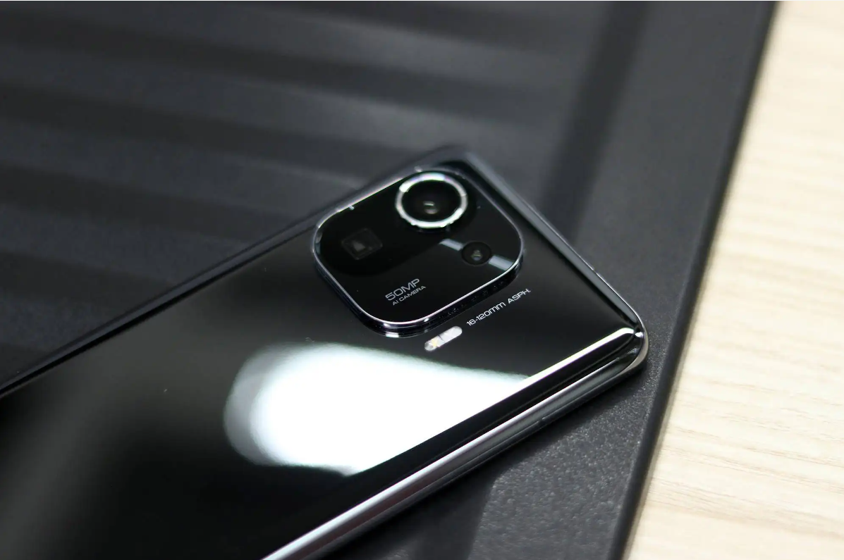 小米科技|高配旗舰倍受冷落，50倍变焦+IP68防水，618期间降价幅度感人