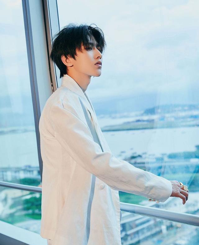 硬盘|为何索尼a7m3、a7m4、a7r3成为专业人像艺术摄影师常用相机？