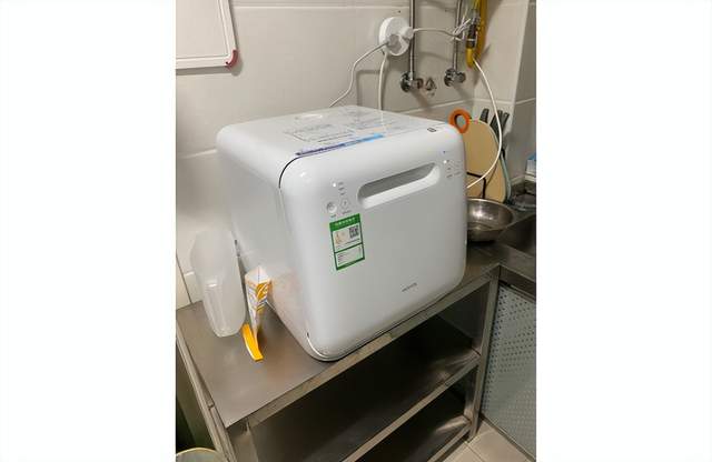 高通骁龙|家里配个洗碗机要多少钱？华凌这款售价899元，还提供6年质保