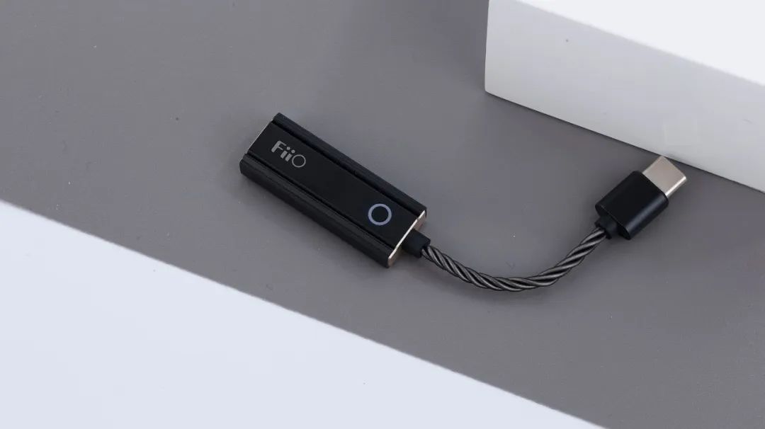 |花点小钱就能提升手机音质?体验两款“小尾巴”耳放