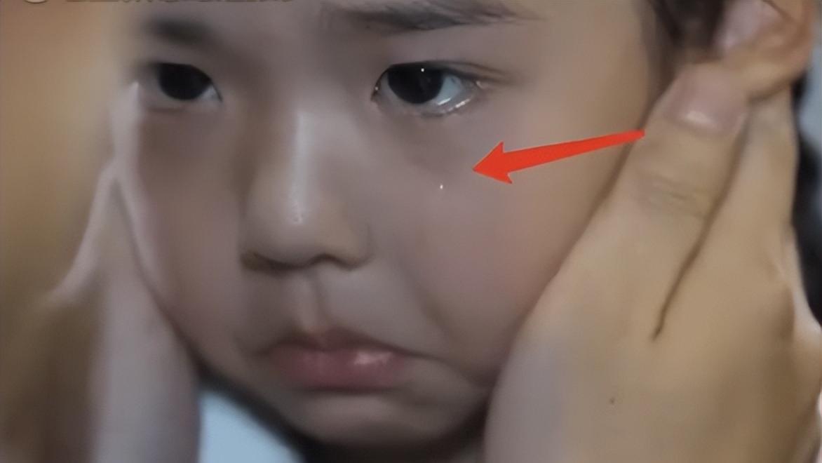 东方甄选|董璇带6岁女儿拍戏，哭不出被人用爸爸催泪！称追自己的全是男孩