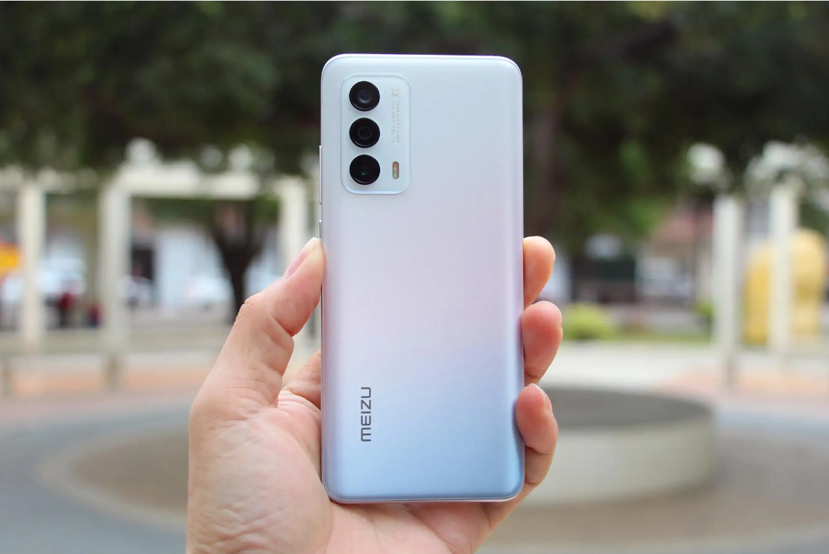 魅族|从高端跌至中端,三星2K屏+轻薄设计,发售8个月下跌1000元