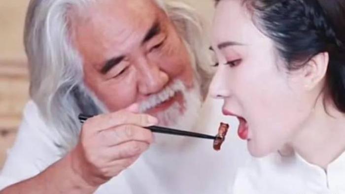 张纪中|张纪中首次回应马丁身世，称混血孩马丁是夫人的，瞬间引发热议