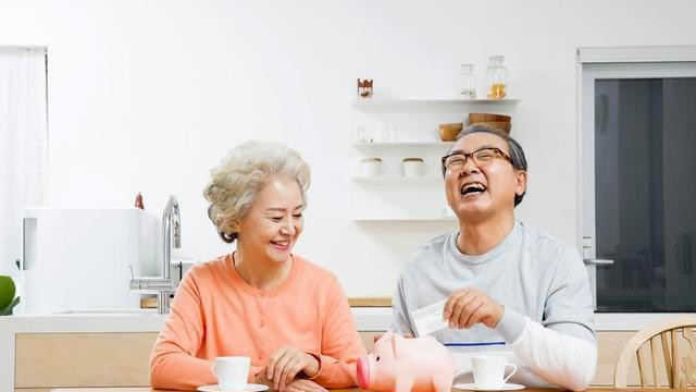 俯卧撑|“中国健康老年人标准”发布，健康老年人应符合9大标准！