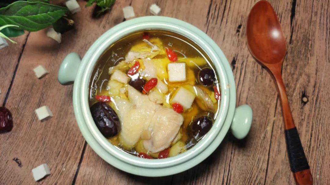 茯苓|《琅琊榜》里的茯苓鸡汤，营养健康，暖身暖心，秋冬季进补就喝它