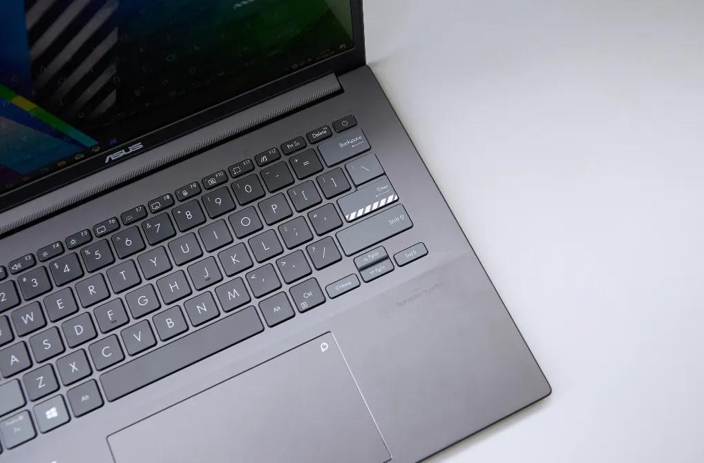 笔记本|高性能释放+2.8K高刷OLED,这款笔记本预售仅剩一天,同价位超香