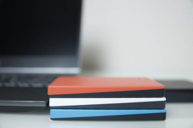 移动硬盘|硬盘产品谁更好，My Passport的随行版的推出，让人耳目一新