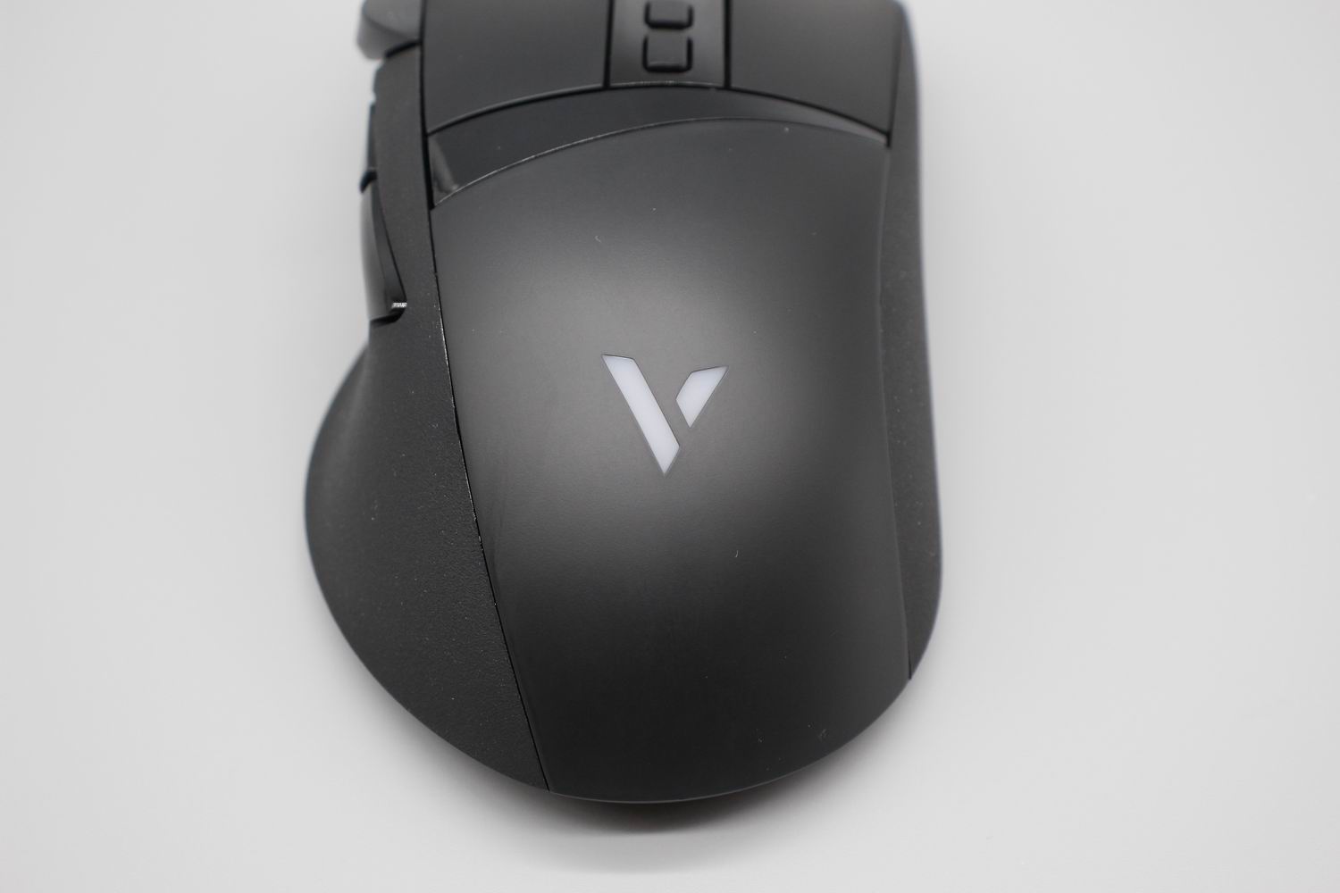 无线充电|畅玩无线新势力:雷柏V10无线充电鼠标硬垫与VT350Q无线充电鼠标评测