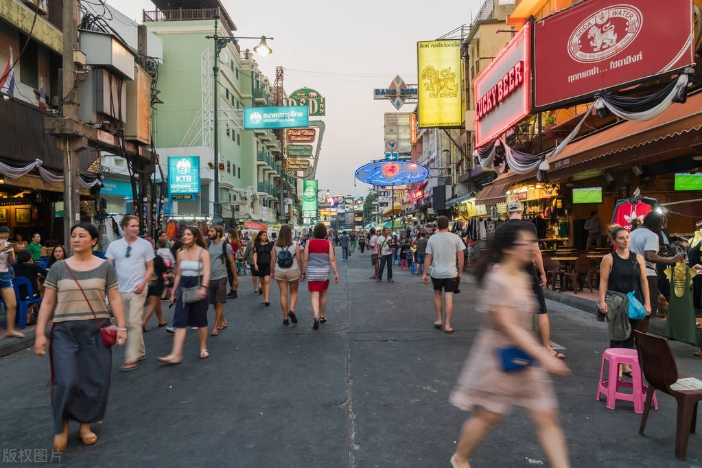 苹果公司|国外媒体：断供俄罗斯只是预演，苹果准备离开中国