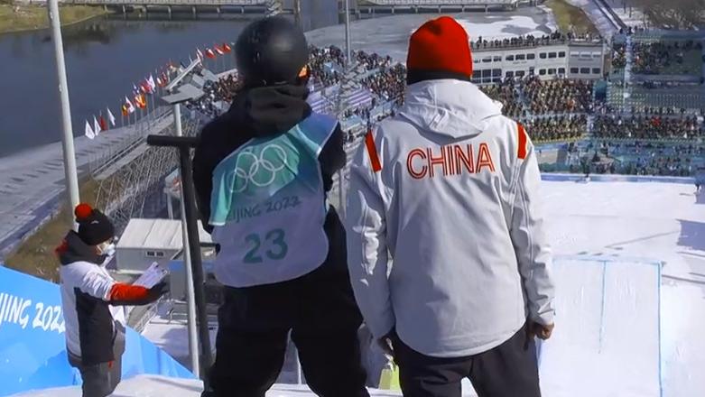 苏翊鸣|182.5分暂居第1！苏翊鸣完美一跳收获93分，冲击中国代表团第6金