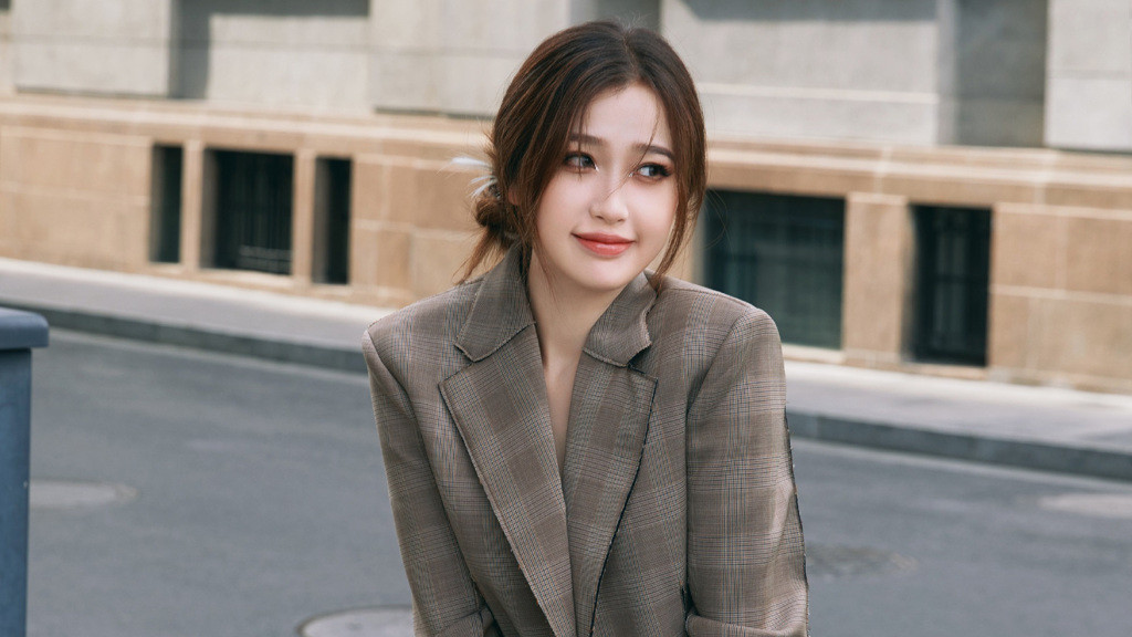 女孩|来自爱豆的守护，虞书欣克服万难送食材，上海粉丝激动哭了