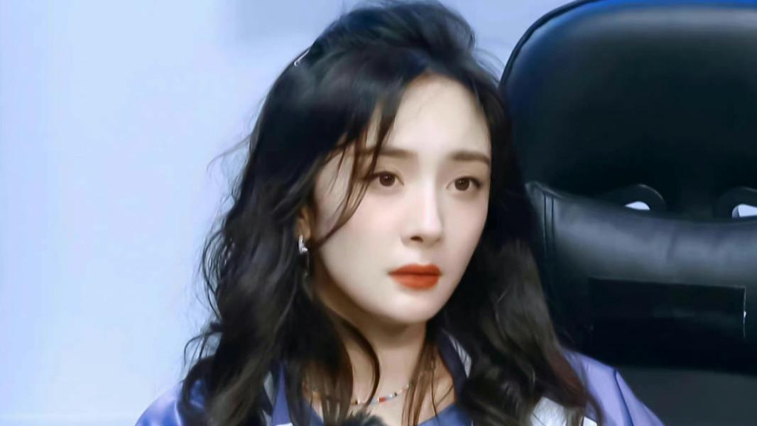 彭昱畅|吓到滑跪的彭昱畅，是《密逃4》挖到的宝，网友：花钱看他哭！