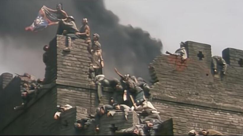 血战台儿庄|《血战台儿庄》为何被誉为抗日电影天花板，为何难以超越