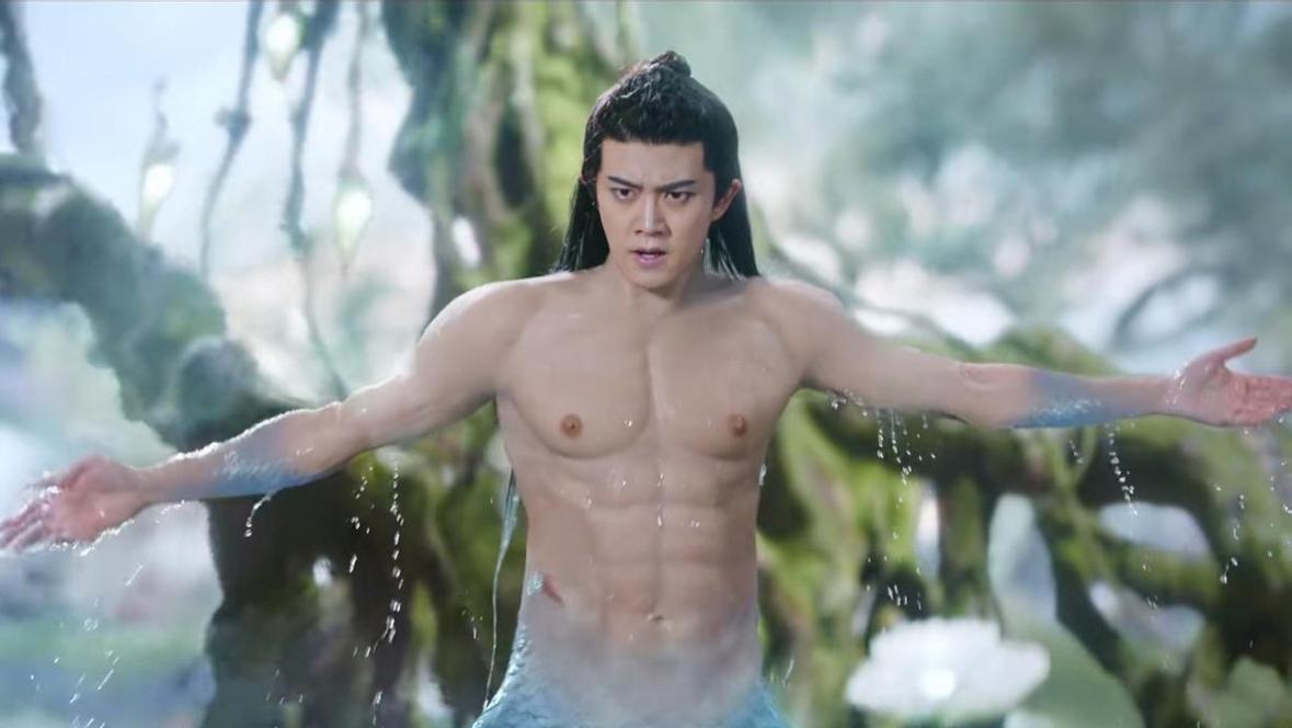 与君初相识|《与君初相识》开播，任嘉伦假肌肉被吐槽，是我太年轻还是时代变了