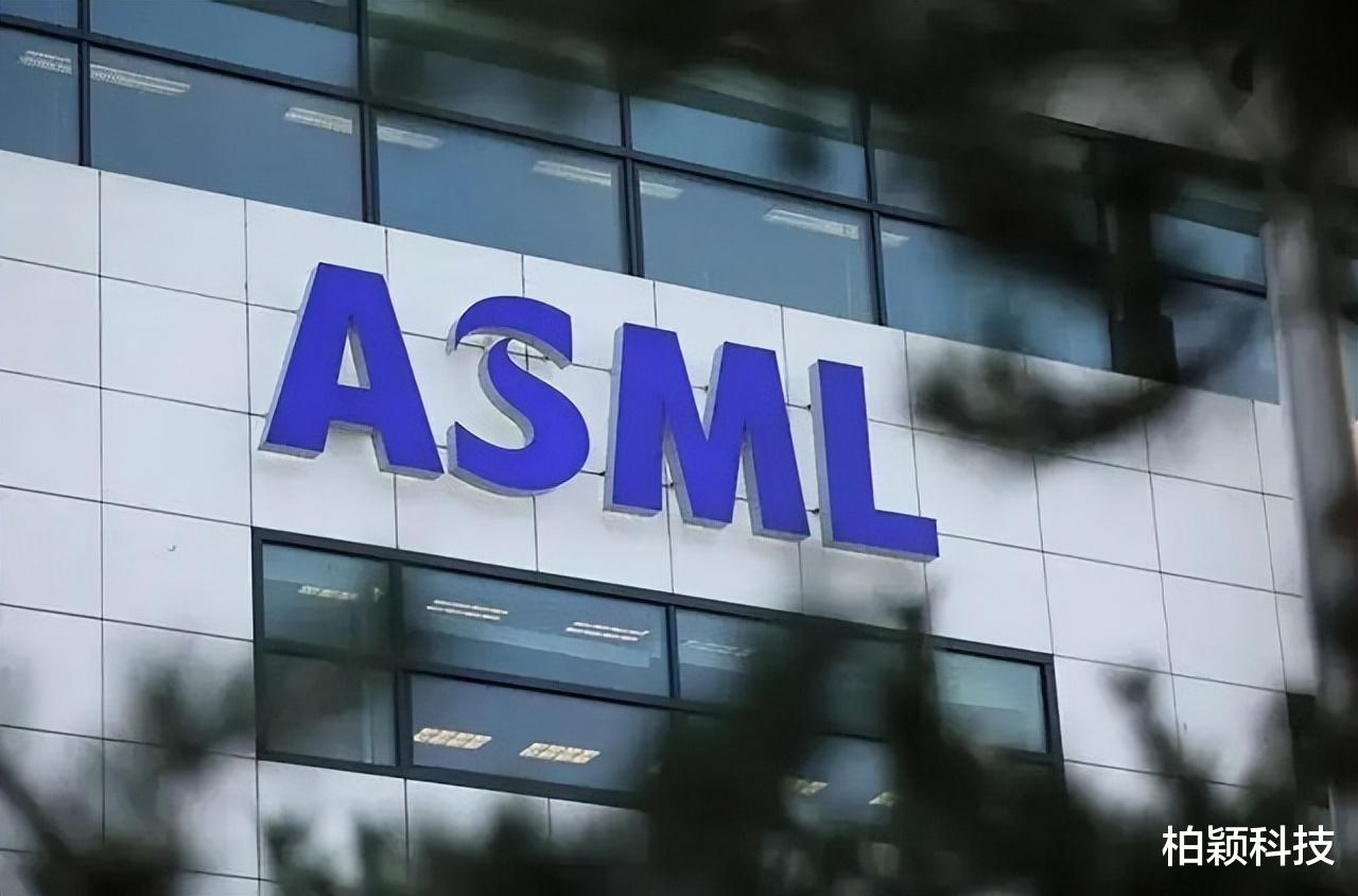 佳能|芯片出现过剩迹象，ASML最先受害，能救它的只有中国芯片了