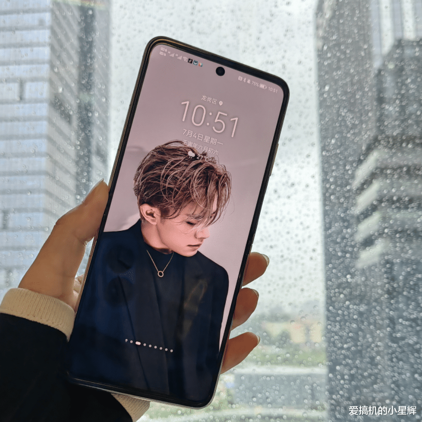 华为Nova|华为新机现货供应，256GB+6000万自拍，网友却开始纠结了