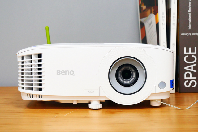 苹果|618力推明基E540智能投影仪,3999元历史好价不容错过