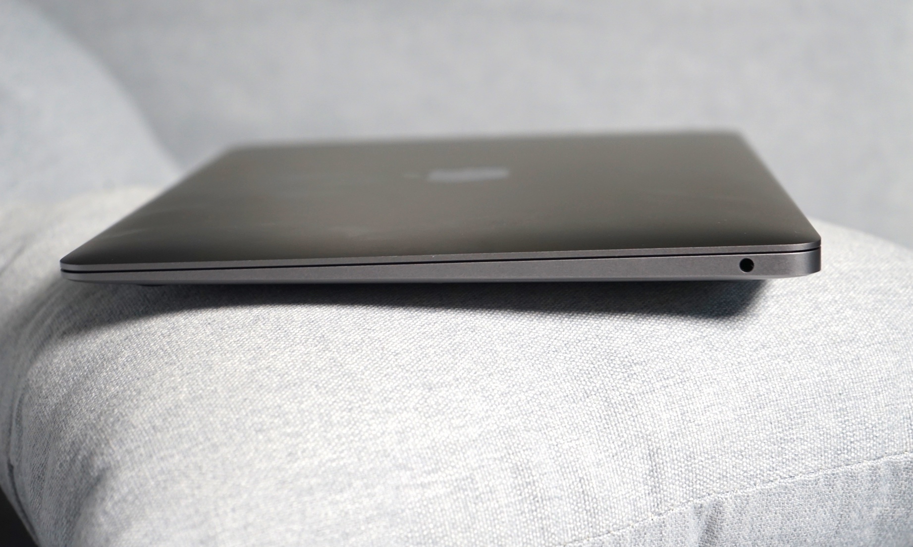 秒杀价|有了M2加持，网友能接受刘海屏的MacBook Air了吗？