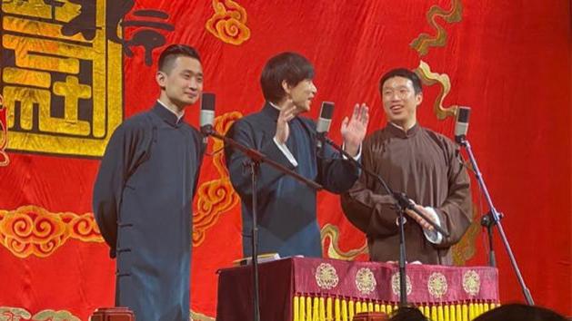 阎鹤祥|德云社烧饼到七队客串，再提“抱团”，“寡妇失业”只剩阎鹤祥了