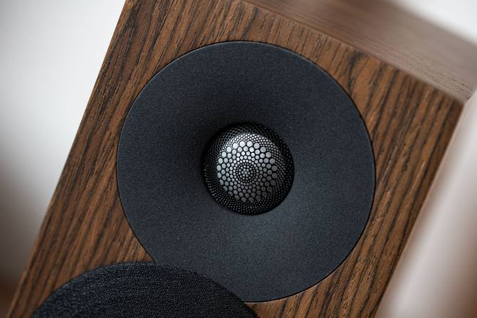 |黑烬EL3轻体验：3寸迷你书架音响，不怕媳妇拍房门