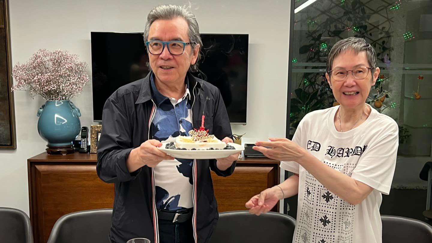 姜大卫|众星为姜大卫庆生，75岁寿星喝到满脸通红，妻子穿百元衣服接地气