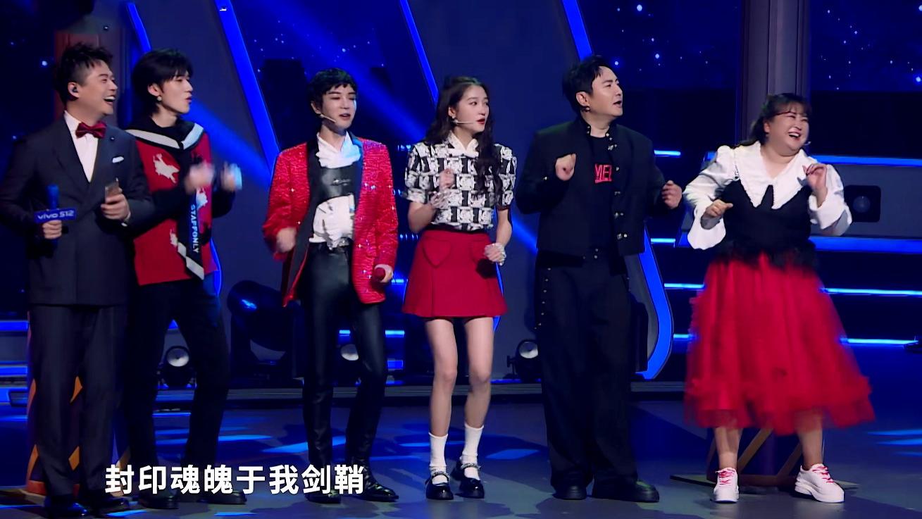 吴彤|《王牌对王牌7》播放量破5亿，吴彤晒杀青大合照，C位人选却遭网友吐槽