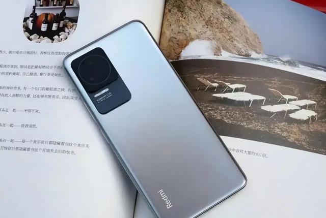 红米手机|2K屏+120W快充,天玑9000加持仅2999,红米确实够良心