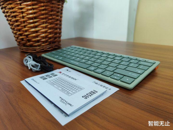 蓝牙键盘|集舒适、时尚、便携于一身，双飞燕飞时代剪牙脚蓝牙键盘FBX51C全评测