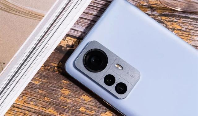 小米科技|下跌800元后，小米12销量再次飙升，恭喜了