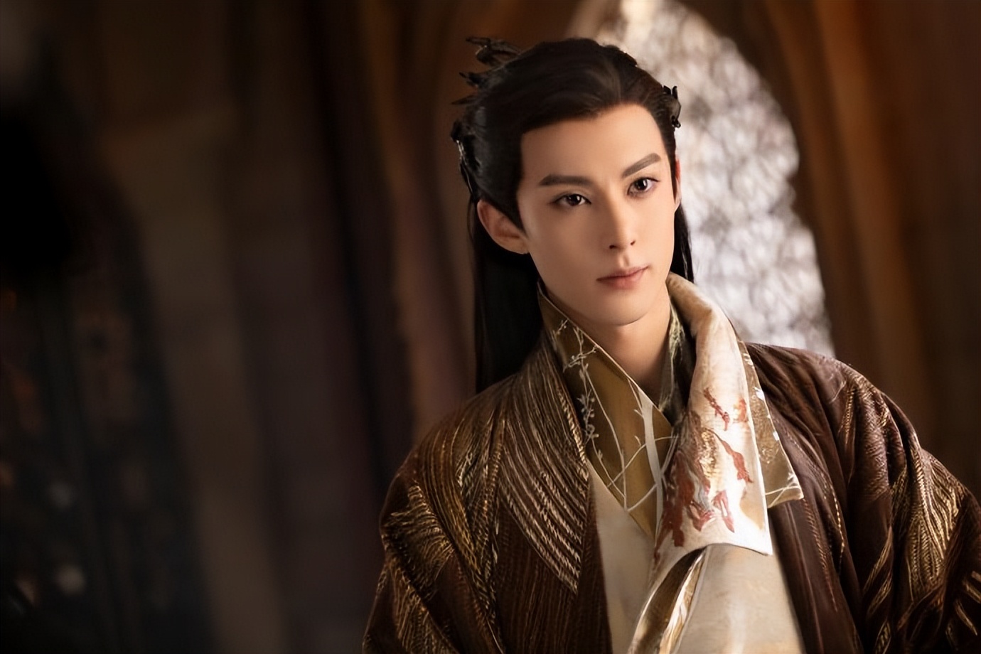 苍兰诀|同部小说改编，《苍兰诀》剧版天天热搜，动漫版天天吃灰