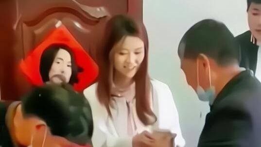 佘诗曼|从护士陈亚男到教师陈萌，朱之文选儿媳的标准，从来都没变过