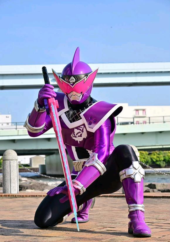 反派|暴太郎战队:紫色的反派已成传统,铠装甲和魔导骑士表示很赞!