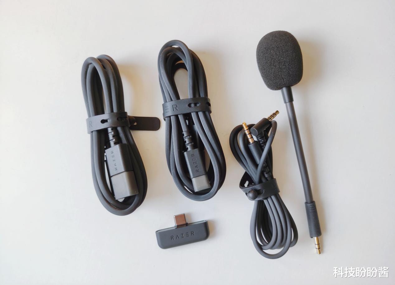 雷蛇|多平台自由切换，四合一无线游戏耳机--Razer雷蛇梭鱼X体验