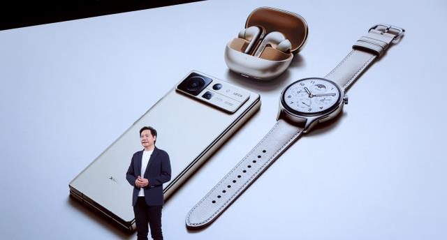 小米科技|小米推出“最贵”套装,集齐手机、手表和耳机,13999元贵吗?