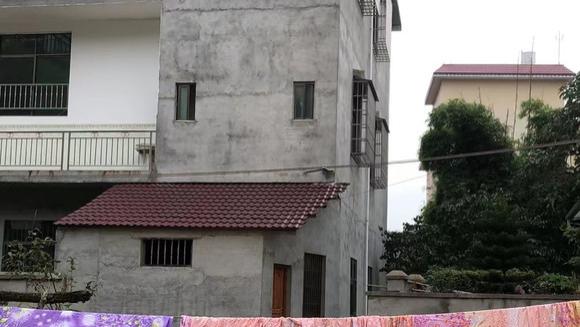 阳宅风水：我家大门口正对着劈刀煞，放山海镇有作用吗？