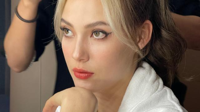 穿衣搭配|谷爱凌太给国人长脸！获今年唯一全球大使太厉害，穿浴袍凹出超模范