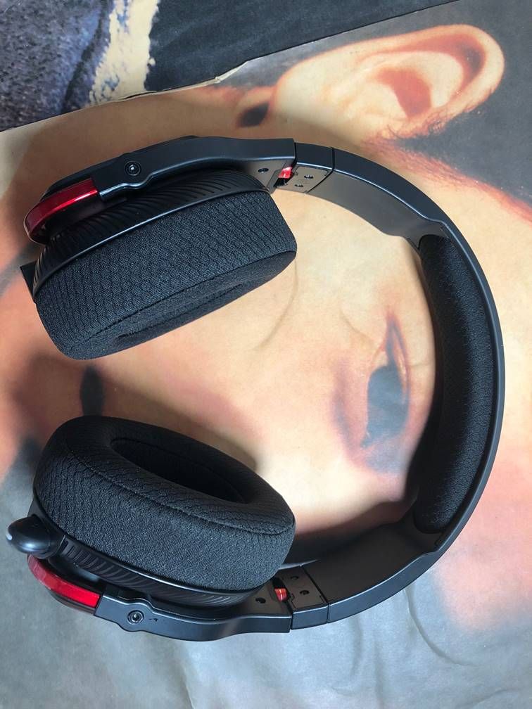 耳机|d看得见的游戏快乐,双飞燕MR710头戴式蓝牙无线电竞耳机。