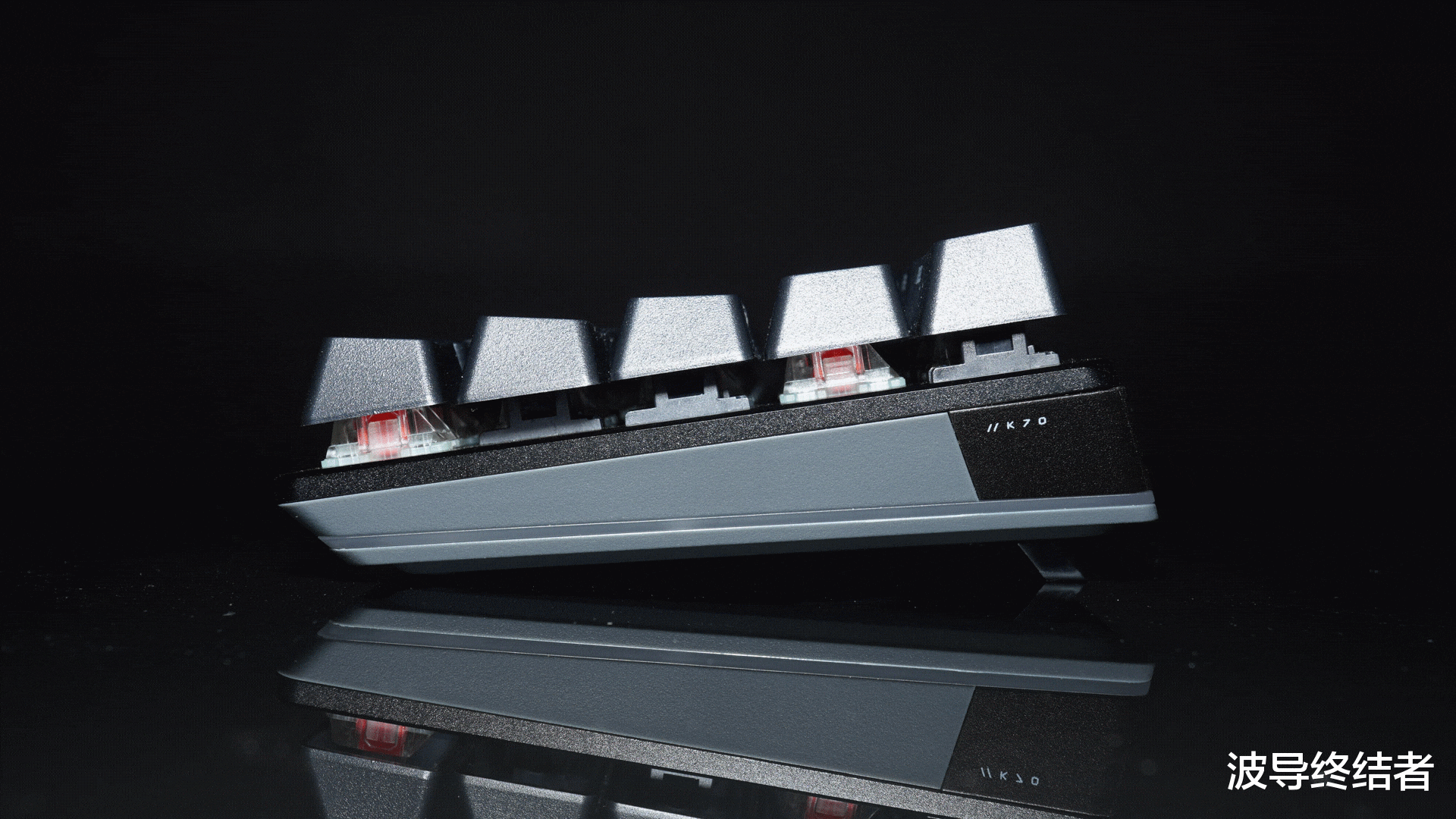 iPhone14|小而强悍，全能三模 - 海盗船 K70 Pro Mini 无线版