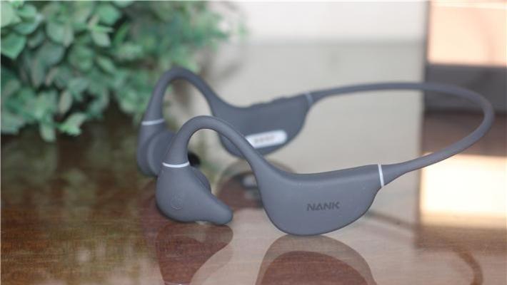 不入耳、防水-南卡 NANK骨传导Runner Pro4蓝牙耳机评测